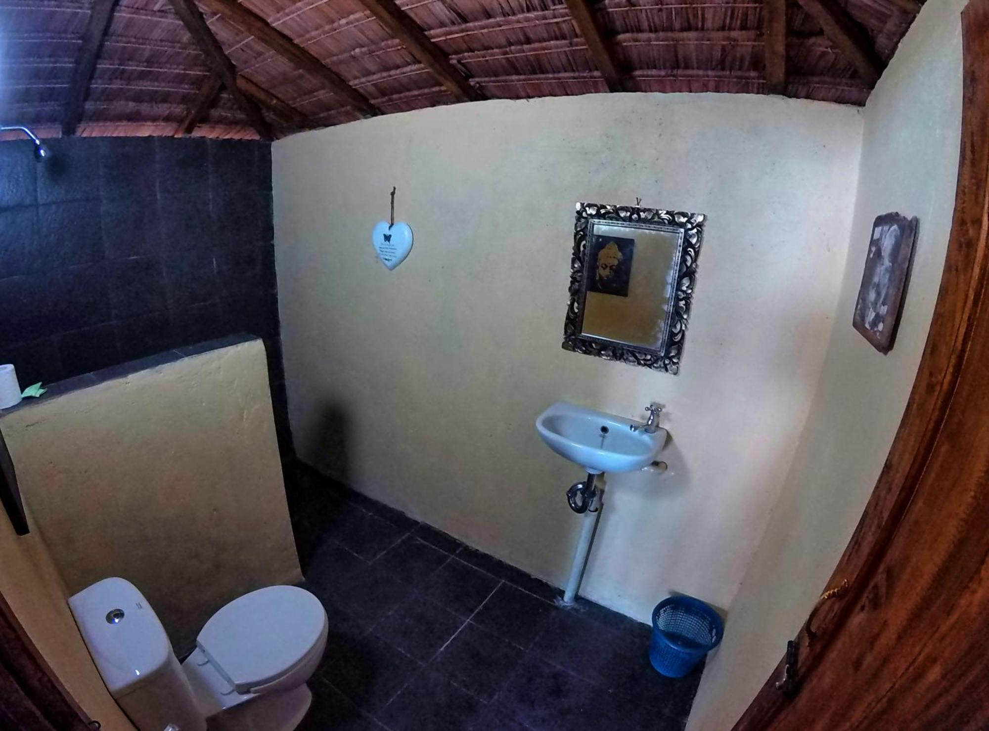 Cosmos Bungalows Bira Exterior foto